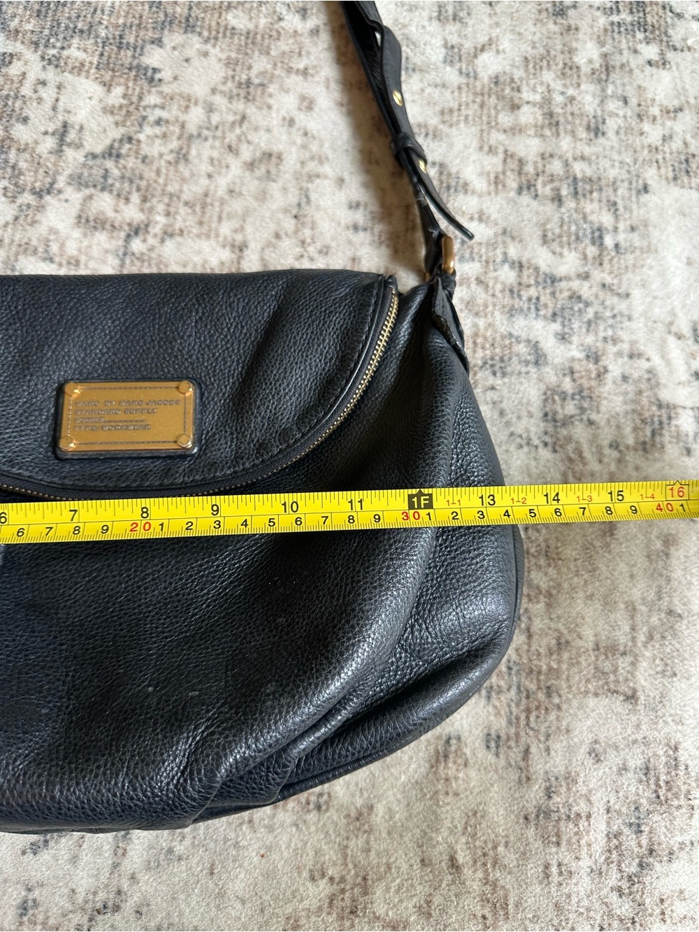 Marc by Marc Jacobs Classic Q Natasha Black Leather Crossbody Shoulder Bag Hobo - Picture 10 of 10
